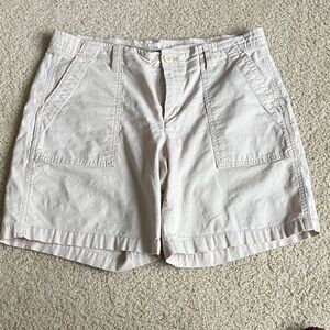 Women's Light Beige Girlfriends chino shorts 10 NWOT